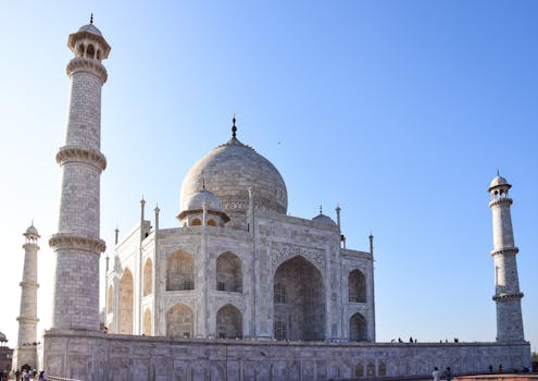 Explore Oberoi Amarvilas Agra Regal Wonder by the Taj Mahal